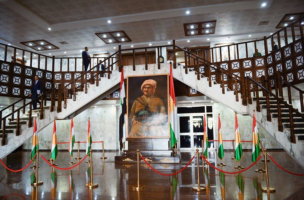 3201621 09/27/2017 A portrait of Mustafa Barzani and a flag of Iraq to the left of the portrait in the lobby of the the Iraqi Kurdistan's parliament. Dmitriy Vinogradov/Sputnik