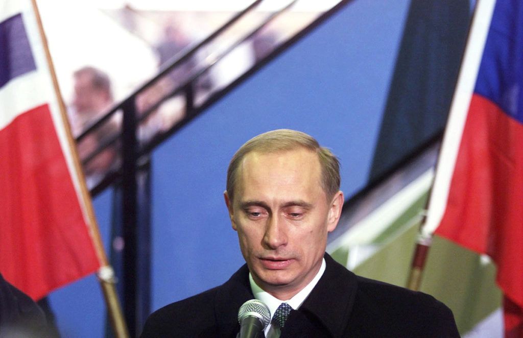 Russian Prime Minister Vladimir Putin gives a press conference upon his arrival at Gardermoen airport in Oslo 01 November 1999. Putin will attend a summit to relaunch the Middle East process. The summit is dedicated to the fourth anniversary of the death of former Israeli Prime Minister Yitzahk Rabin.      (ELECTRONIC IMAGE) / AFP PHOTO / SCANPIX / CORNELIUS POPPE
