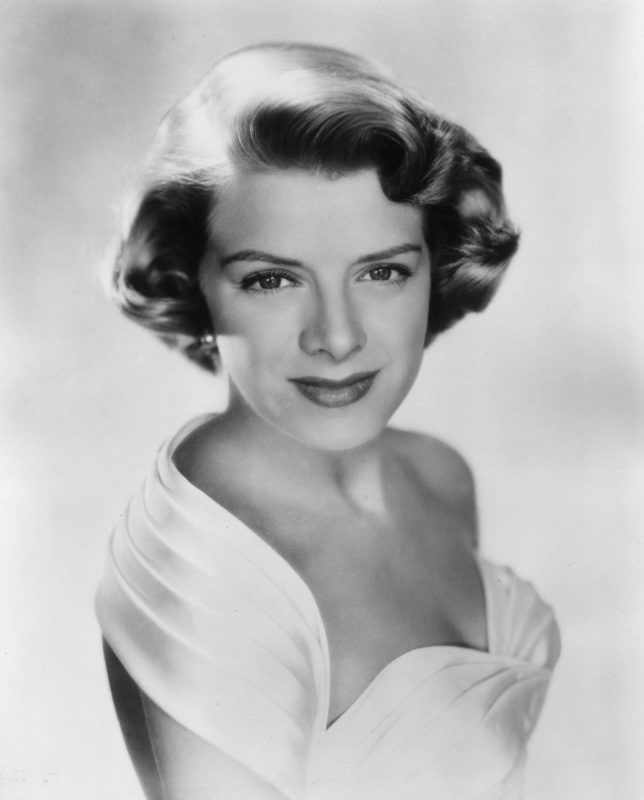 UNDATED PHOTO:  Singer Rosemary Clooney poses for a studio portrait in this 1953 photo. Clooney died from complications of lung cancer at 74 June 29, 2002 in Beverly Hills, California.  (Photo by Getty Images)
