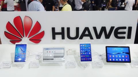 --FILE--Tablet PCs are on display at the stand of Huawei during an exhibition in Shanghai, China, 14 June 2018.China's Huawei Technologies said on Thursday it will increase its annual spending on research and development (R&D) to between $15 billion and $20 billion, as it races to be a global leader in 5G technology. Huawei, which previously pledged to invest $10 billion to $20 billion annually on R&D, spent 89.7 billion yuan ($13.23 billion) on it in 2017, accounting for 14.9 percent of its total revenue. Huawei will dedicate 20-30 percent of that amount to basic science research, up from its previous expectation of 10 percent, China's largest telecommunications equipment and smartphone maker said in a statement.